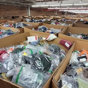 Amazon Clothing Truckload, Amazon clothing truckload for sale, wholesale clothing truckload, Amazon apparel truckload, clothing liquidation truckload