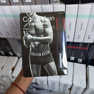 Underwear pallets mix men and women